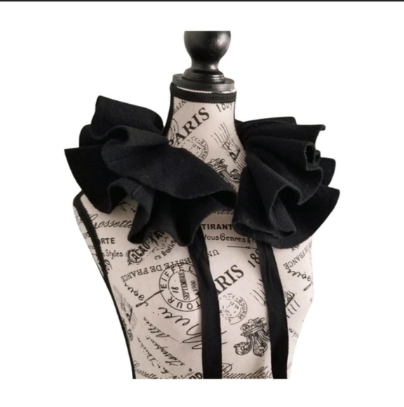 Indies Vamp Avant Garde Black Wool Ruffle Collar - Picture 2 of 8